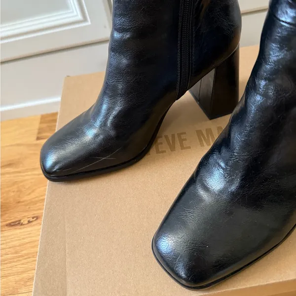 Steve Madden Leather Boots - Image 4