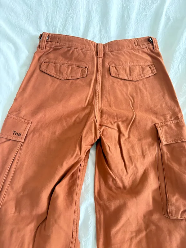 Aritzia TNA Cargo Pants - Image 4