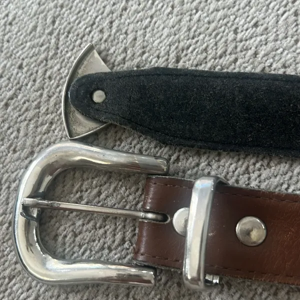 Vintage 501 Levi's Brown Leather Belt with metal Accents - Image 13