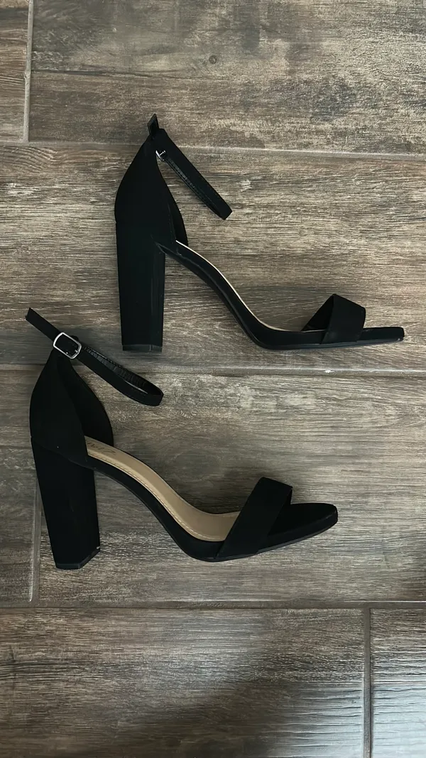 Y-Not Open toe heels - Image 2