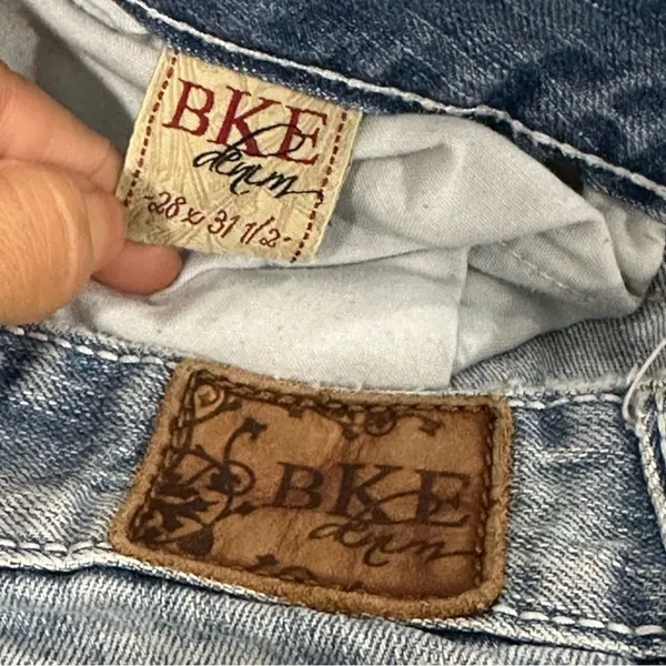 BKE Culture Bootcut Jeans Vintage Sz 28 x 31.5 Low Rise Med/Dark Wash‎ Stretch - Image 5