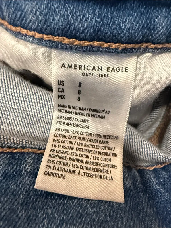 American Eagle outfitters super high-rise relaxed jeans shorts size 8. - Image 3