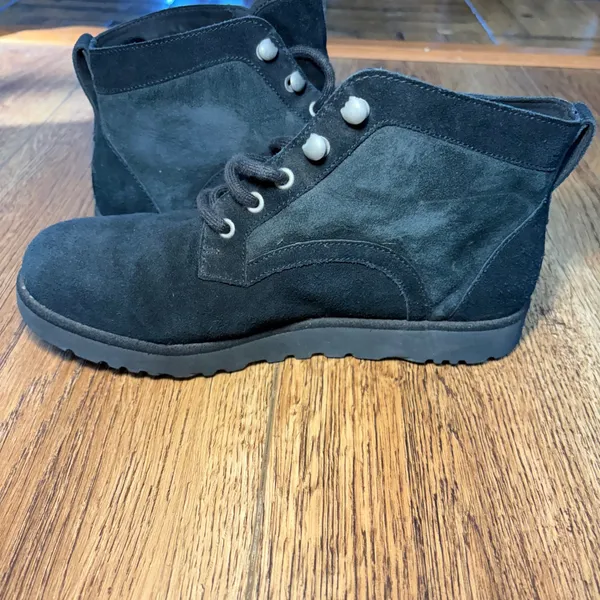 UGG Bethany Boots Womens 8‎ Black Suede Lace Up Sheepskin Booties 1012532 - Image 6