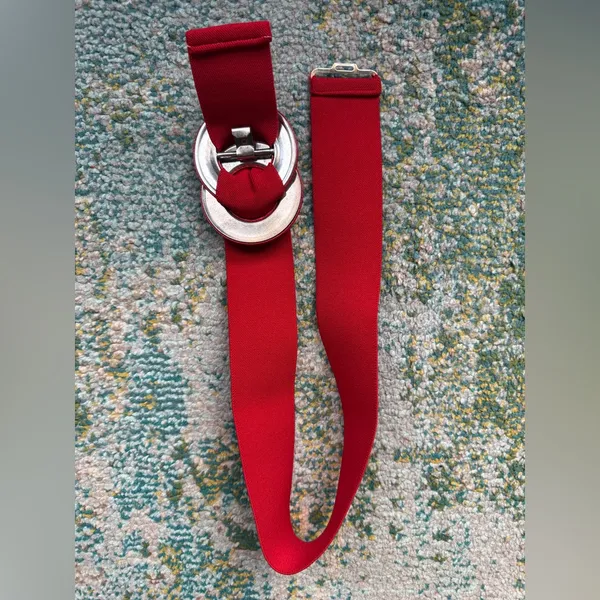 Vintage 80s red snakeskin stretch buckle belt, size medium - Image 9