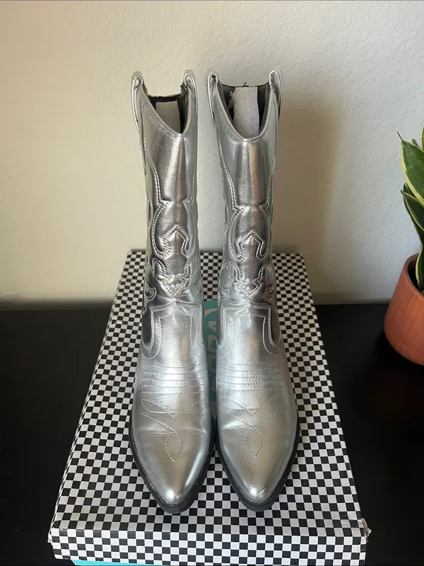 Soda Silver Western Boots - Image 3