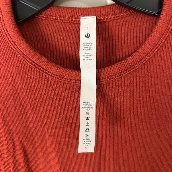 Lululemon Hold Tight Long Sleeve Shirt Size 4 Cayenne - Image 2
