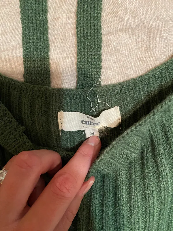 Green Sweater - Image 4