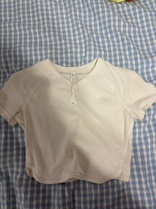 Lululemon top - Image 2