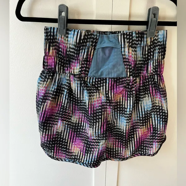 Free‎ People FP Movement Way Home Black Colorful Women’s Shorts Size Medium - Image 3