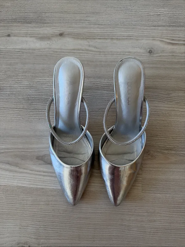 Boohoo Silver Metallic Pointed-Toe Heeled Mules with Embellished Strap - Image 2