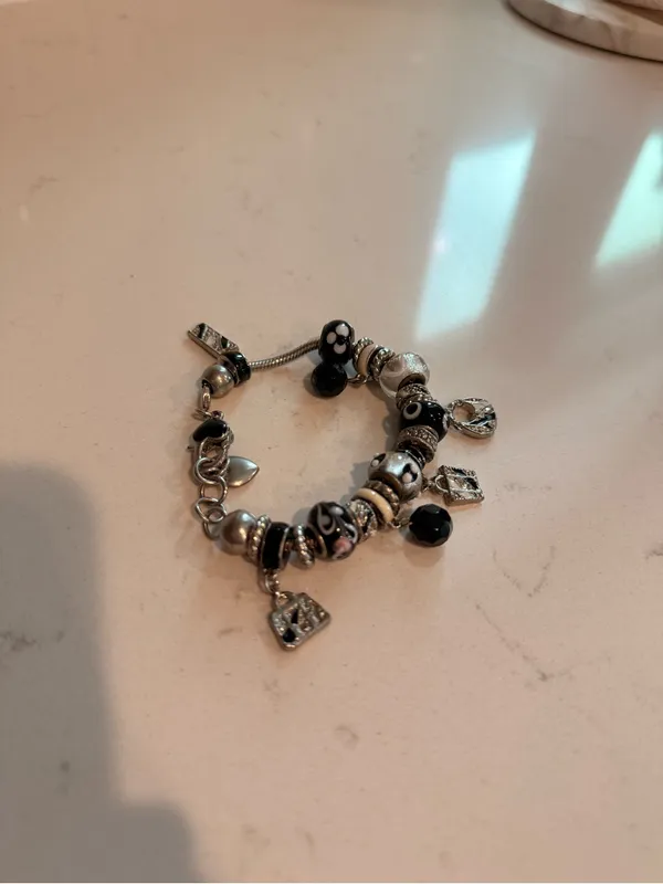 Pandora bracelet with RETIRED charms 2012 Y2K NO BOX, Pre owned EUC Authentic - Image 7