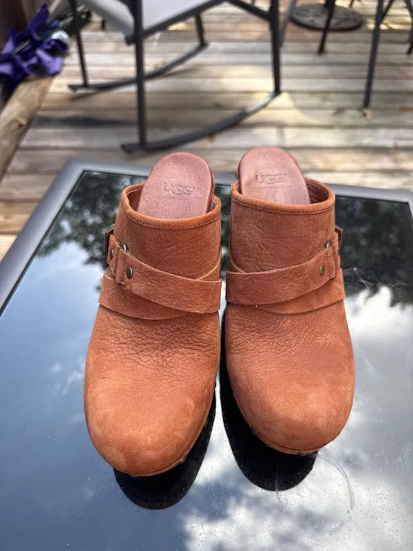UGG Womens Leather Mule Clogs With Buckle Strap Size 7 Chestnut Brown Stylish & - Image 2