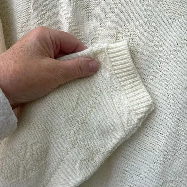 Vintage Dana Scott size M ivory heart embossed oversized sweater - Image 3
