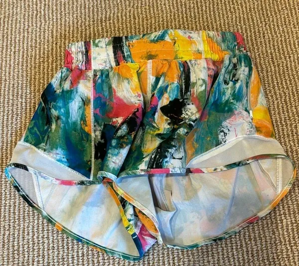 Lululemon Hotty Hot Short II 2.5” - Image 2