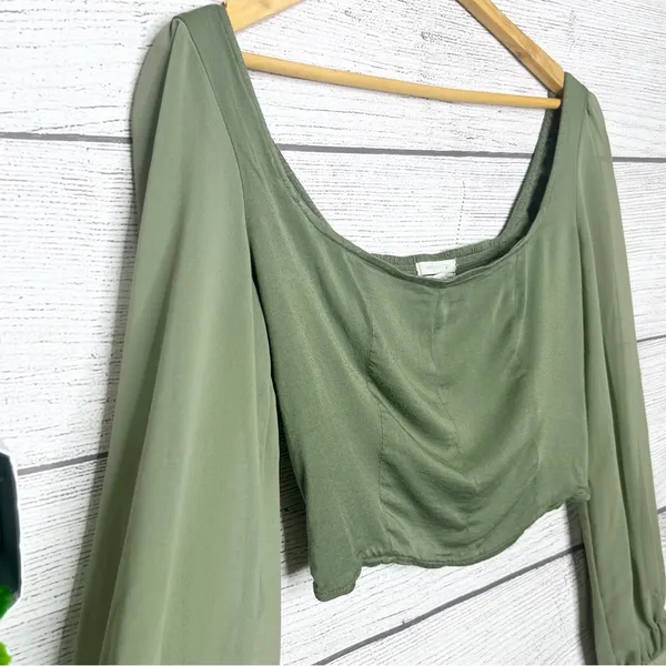 Urban Outfitters Green Sheer Long Sleeve Peasant Crop Top Size Large Bridgerton - Image 5