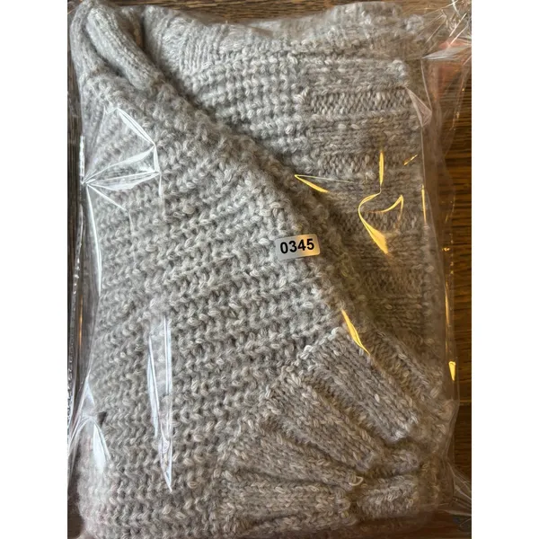Aerie‎ Grey Chunky Knit Mock Neck Sleeveless Sweater Vest Medium - Image 5