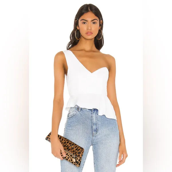 NEW!! Superdown Revolve Karlie One Shoulder Top in‎ White - Image 9