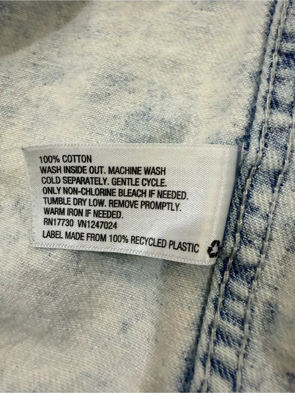 Wild Fable XS Acid Wash Denim Trucker Jacket Light Blue Oversized - Image 5