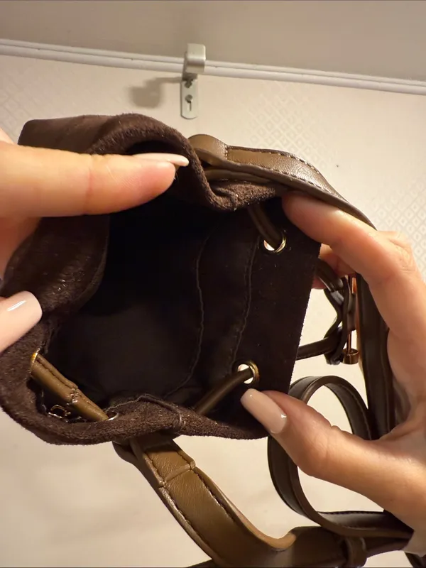 NWOT Anthropologie Classic Brown Suede Drawstring Crossbody Pouch Bag - Image 7