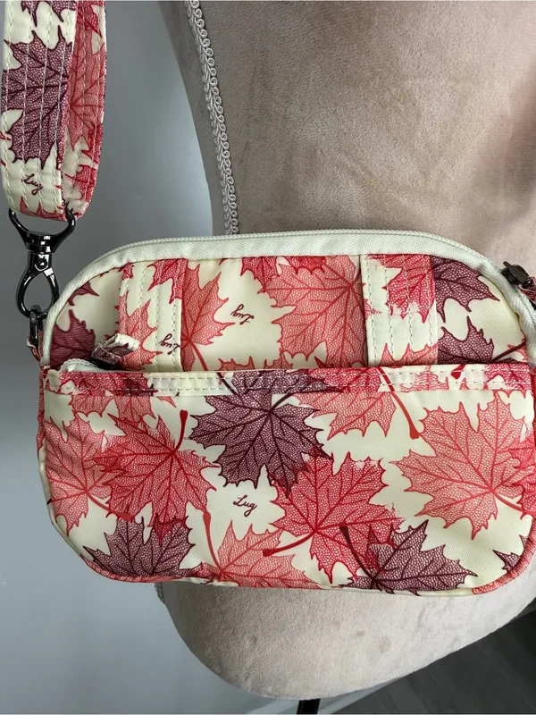 lug Quilted Crossbody in Coral, Cream and Pink Leaf Print - Image 5