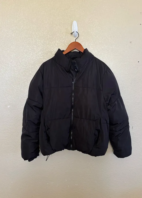 Forever 21 Black Puffer Jacket - Image 2