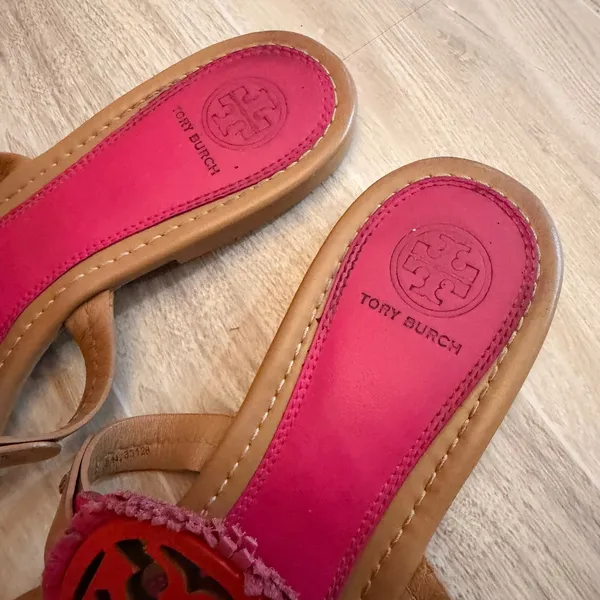Tory Burch Miller Sandals Women 9M Pink Tan Good Fringe Logo Thong Flats - Image 5