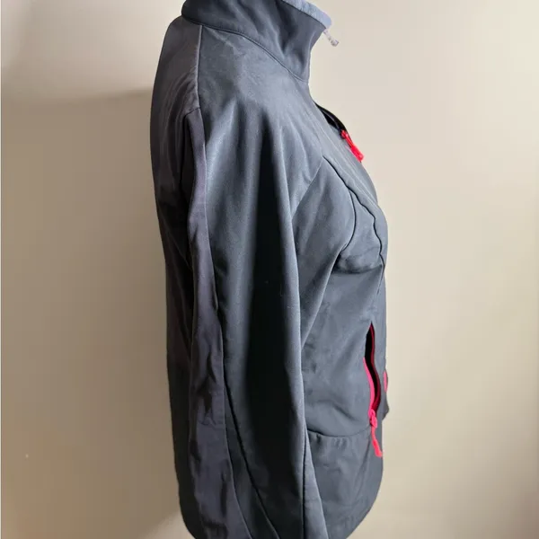 Salomon Women's Black Jacket with Pink Accents clima wind momentum jacket med - Image 6