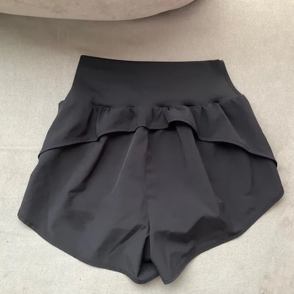 Alo Yoga Gold Medal Short Black XXS - Image 6