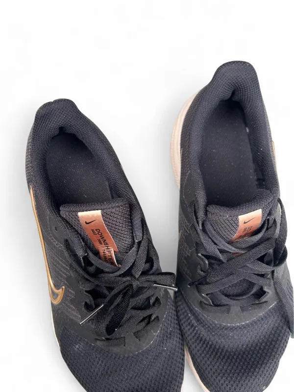 Nike Downshifter 11 Black Gold Running Sneakers Women’s 7.5 Athleisure Gym Shoes - Image 6