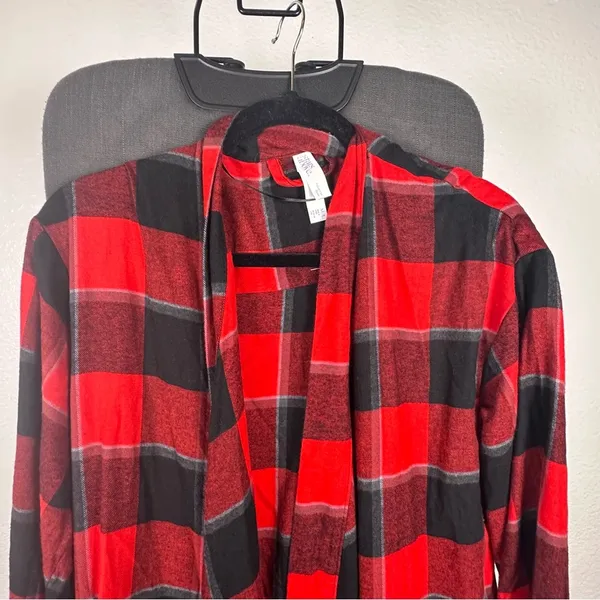 Stars‎ Above Red and Black Plaid Robe - Image 4