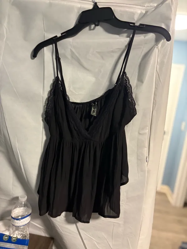 FOREVER 21 Black Lace Trim V-Neck Spaghetti Strap Camisole Tank Sleeveless M - Image 7