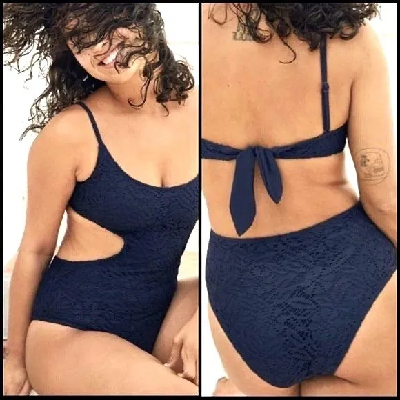 Aerie Navy Blue Medium Crochet Lace Cut Out One Piece Swimsuit Monokini EUC Swim - Image 2