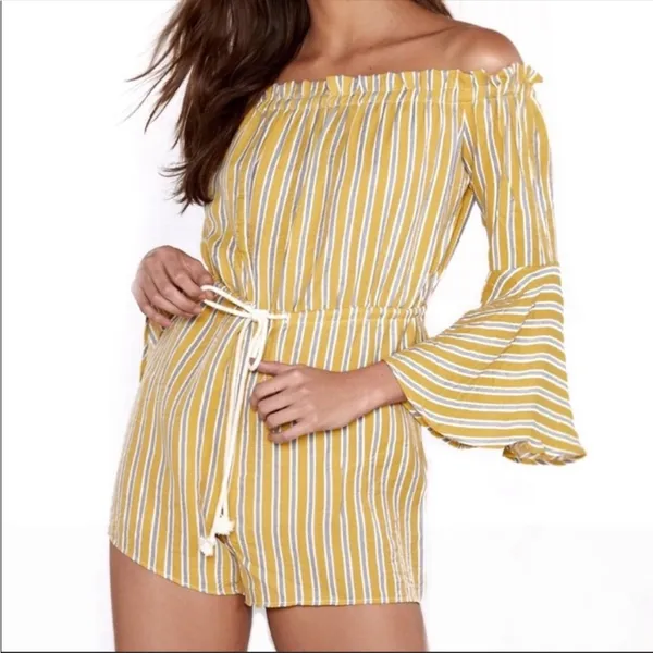 Nasty Gal Yellow Gray Striped Romper Playsuit Bell Sleeves Size 2 XS - Image 2