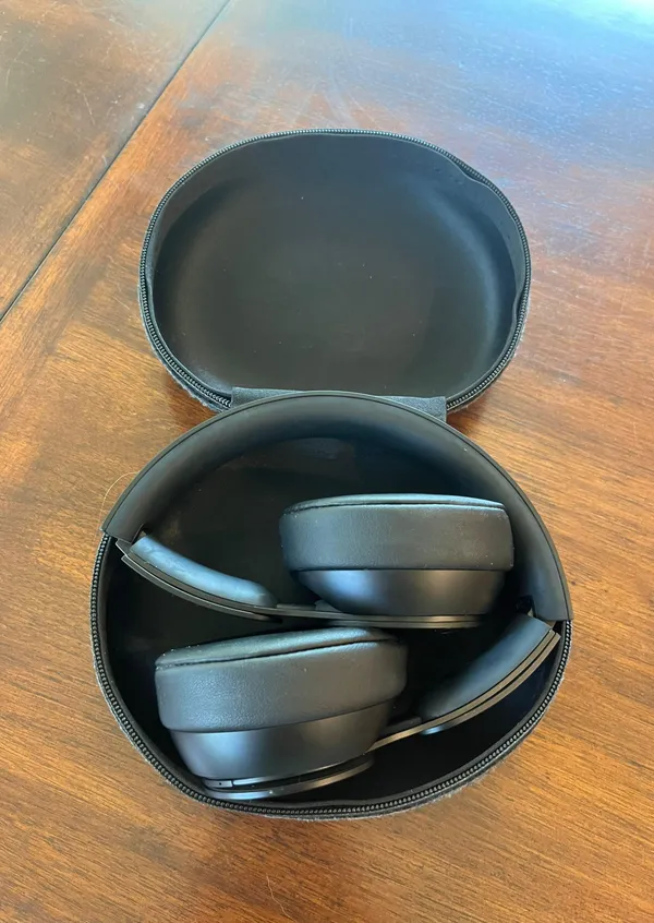 . Solo Pro Wireless Headphones - Image 6