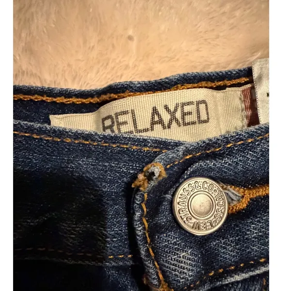 Late Y2K / Early 2000s Vintage Levi's 550 Relaxed Fit Jorts. Woman December 2006 - Image 13