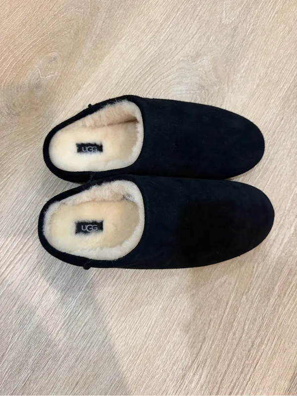 NWT UGG Elea Slip-On Women’s Size 11 Cream Shearling Clogs Mules - Image 2
