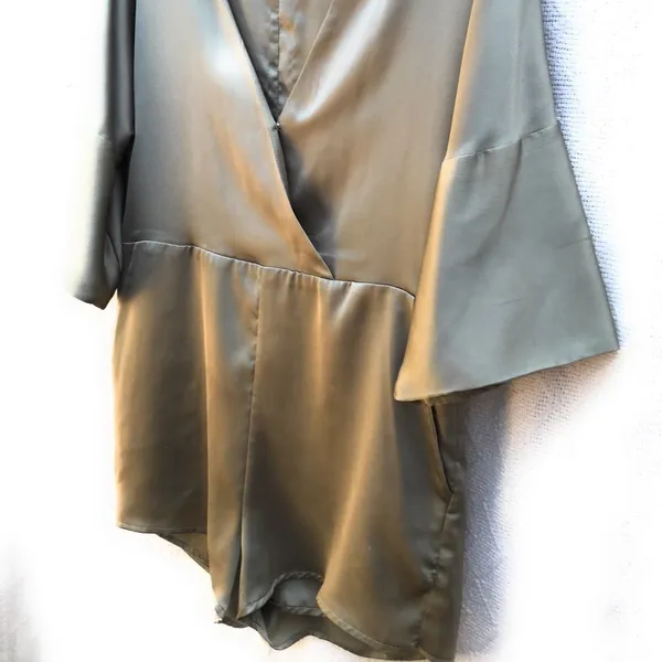 Six Crisp‎ Days Shorts Romper Size M - Image 7