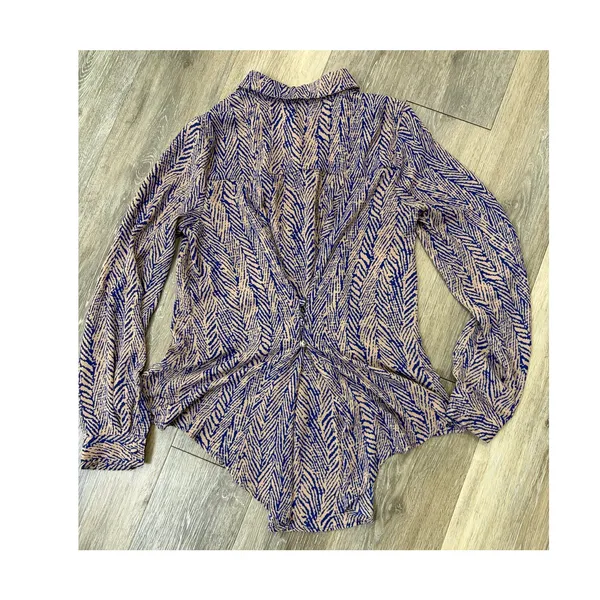Hazel Hazel Blouse Womens Small Blue Beige Zebra Print High Low Button Back Top - Image 2