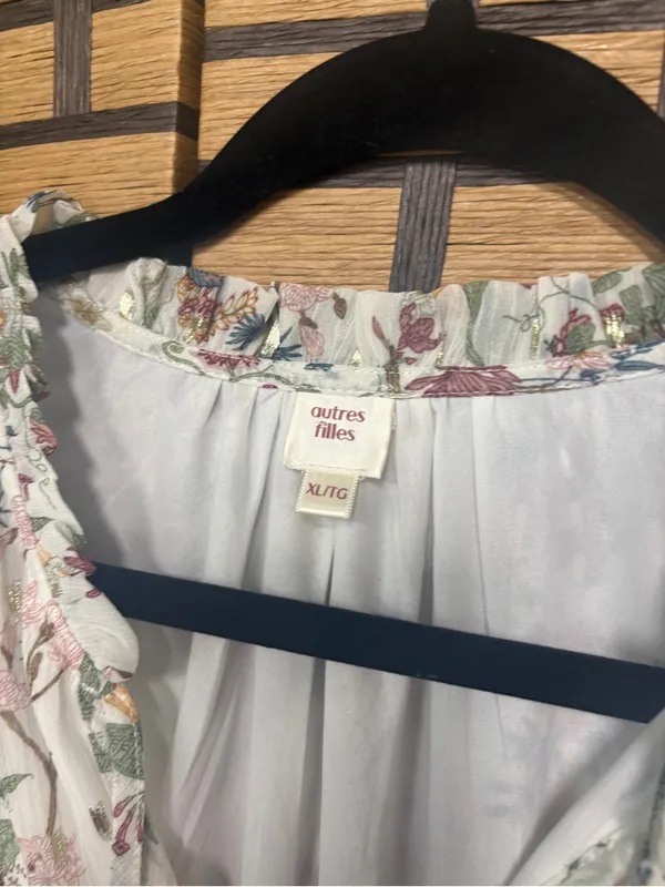 Autres filles white floral blouse size XL - Image 5