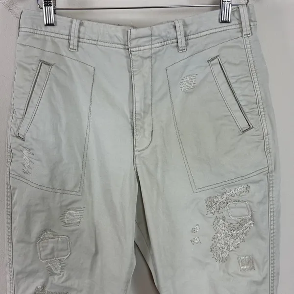 Pilcro Hyphen Patchwork Distressed Barrel‎ Chino Pants in Muted Khaki Sz 28 Tall - Image 3