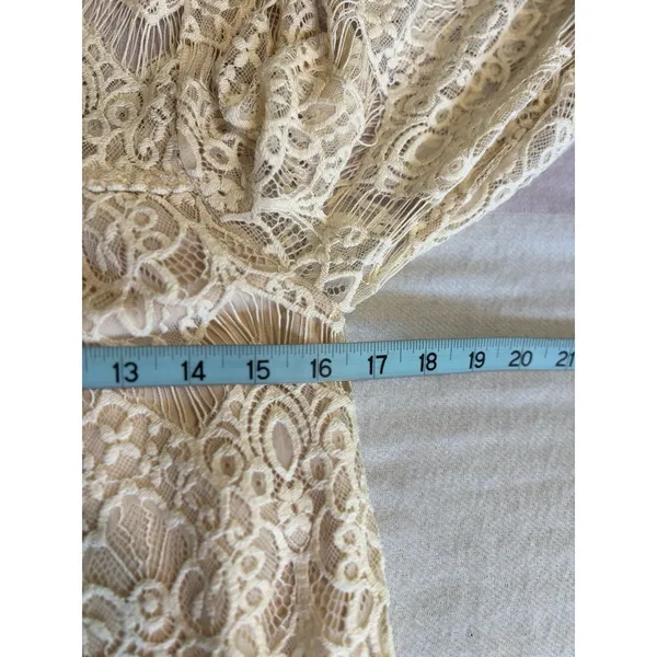 Vintage Ivory Crochet Lace Blouse Keyhole Neck‎ Lined Size S Bell Sleeves - Image 6