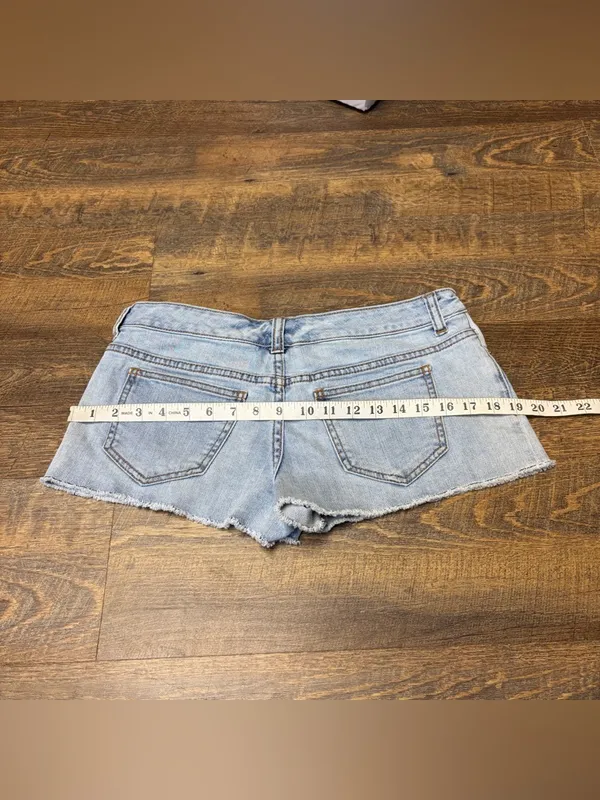 Victorias Secret Low Rise Boyfriend Denim Jean Shorts Womens 6 Blue Cutoffs Mini - Image 10
