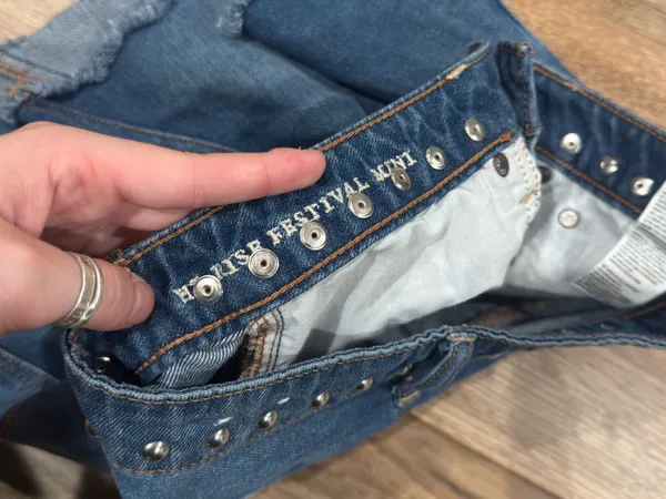AMERICAN EAGLE Western Studded Festival High-rise Denim Mini Skirt | Size 6 - Image 3