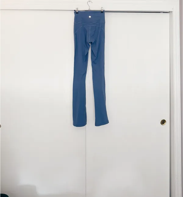 Lululemon High-Waisted Flare Leggings Groove - Image 4