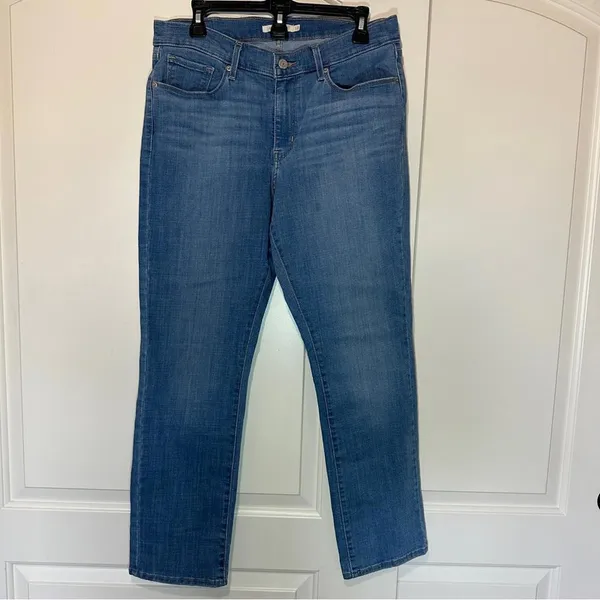 Levi’S Classic Straight Fit Women'S‎ Jeans Medium Wash Size: 12 - Image 2