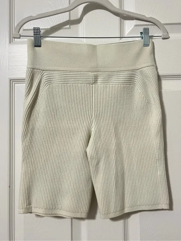 Lululemon Ribbed Knit High-Rise Short Size 8 Sweater Cream 8" - Image 4