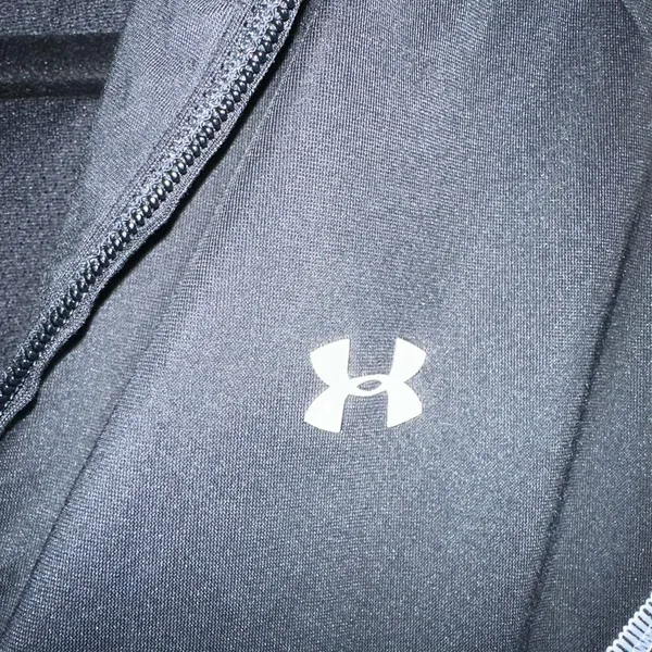 Under Armor Women’s Size Large Black Zip Up Lightweight Jacket - Image 2