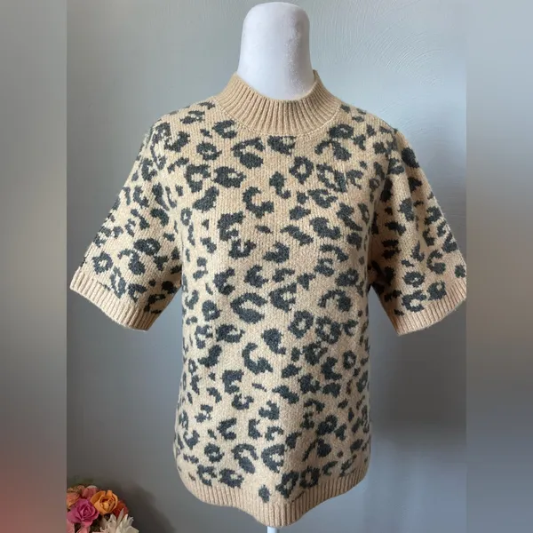 Abercrombie Brushed Leopard Print Short Sleeve Mockneck Sweater - Image 2