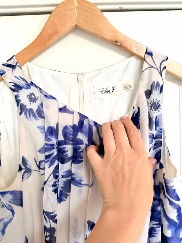 Eliza J Pleated Chiffon Blue White Floral Maxi Dress Size 8 - Image 5