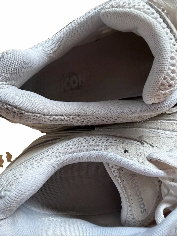 Saucony Off-White/Light Gray Mesh Athletic Sneakers - Image 8